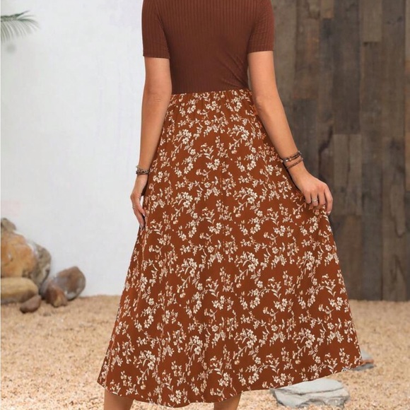 Brown Floral Maxi Dress-XL - Picture 3 of 6